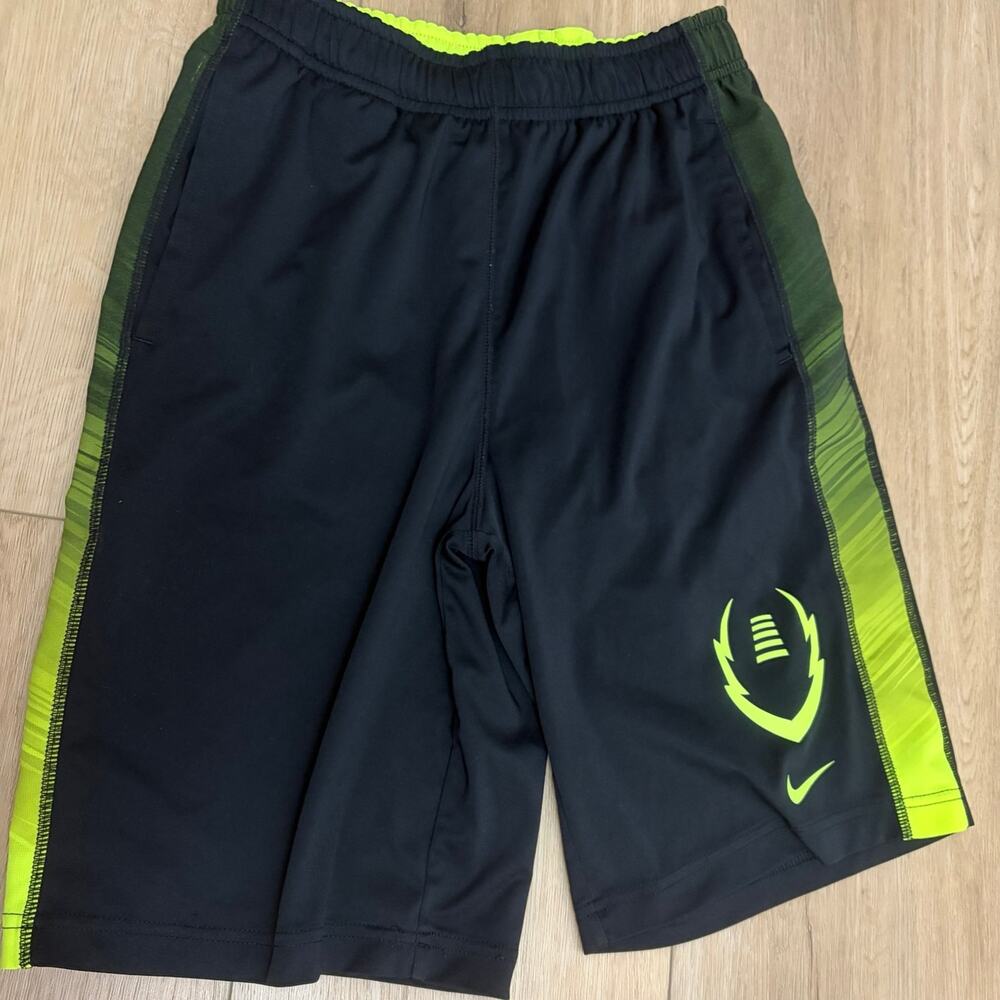 Nike Boys Athletic Shorts Size Large 12-13